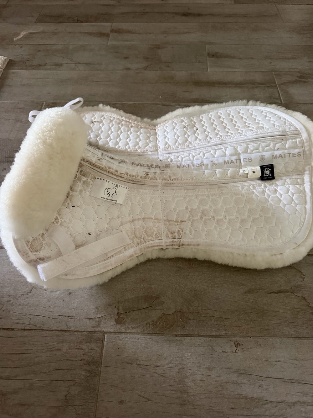 Mattes Sheepskin-Trim Saddle Pad